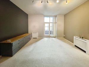 LOUNGE- click for photo gallery